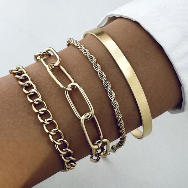 Exaggerated And Minimalist Gold Thick Chain Bracelet Set Of Four Pieces - Image 3